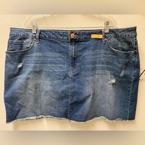 5/$15 Christmas Sale! NWOT Meri Skye denim mini skirt 24w